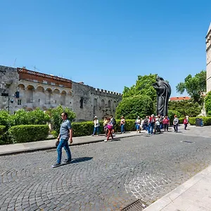  Apartment Golden Dream In Diocletian Palace