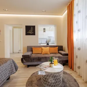Perimar Luxury And Center Split