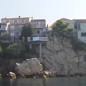  Apartment Gevera