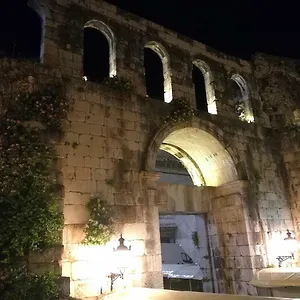 Apartment Diocletians Palace For Two